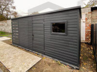 Domek narzędziowy jednospadowy 5,5m x 2,7m z drewutnią z paneli ażurowych