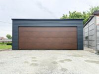 garaż blaszany jednospadowy brama segmentowa grafit orzech drewnopodobny